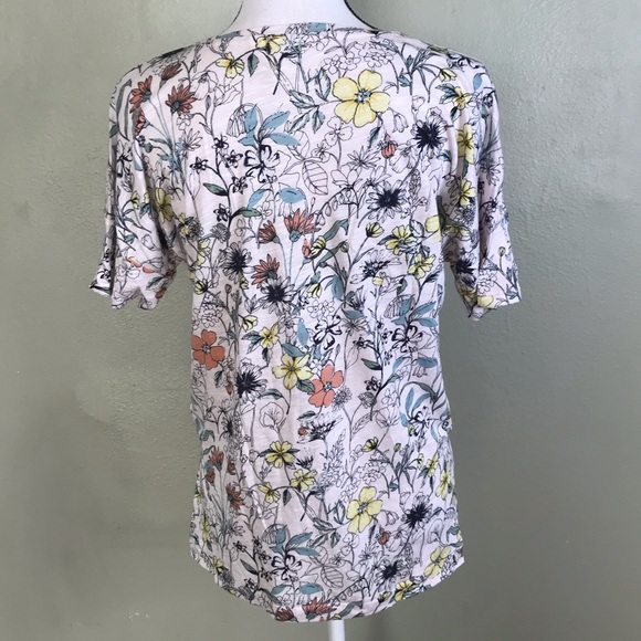 Lucky Brand NWT Floral V Neck Top Size S - Picture 3 of 5